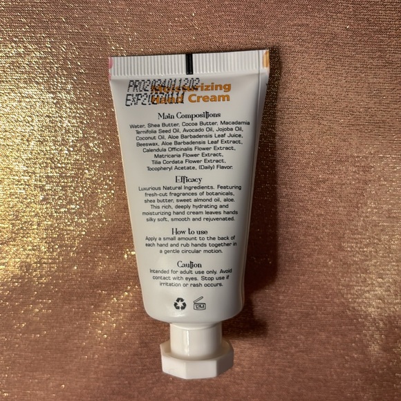 Sacubee 25 Pieces Thank You Hand Cream Bulk Floral NWT - Picture 3 of 9